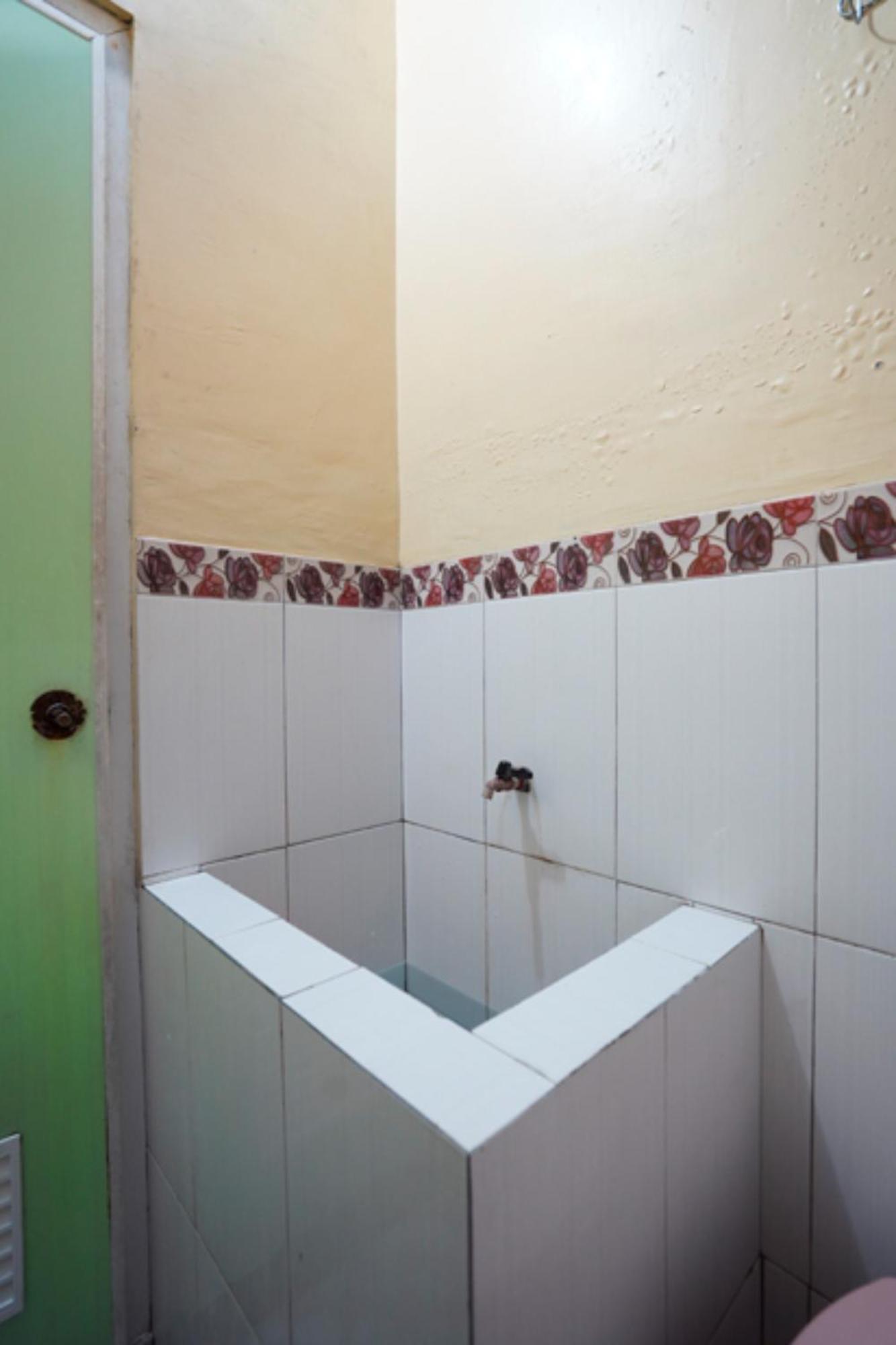 Oyo 927 Carina Hotel Claket Dış mekan fotoğraf