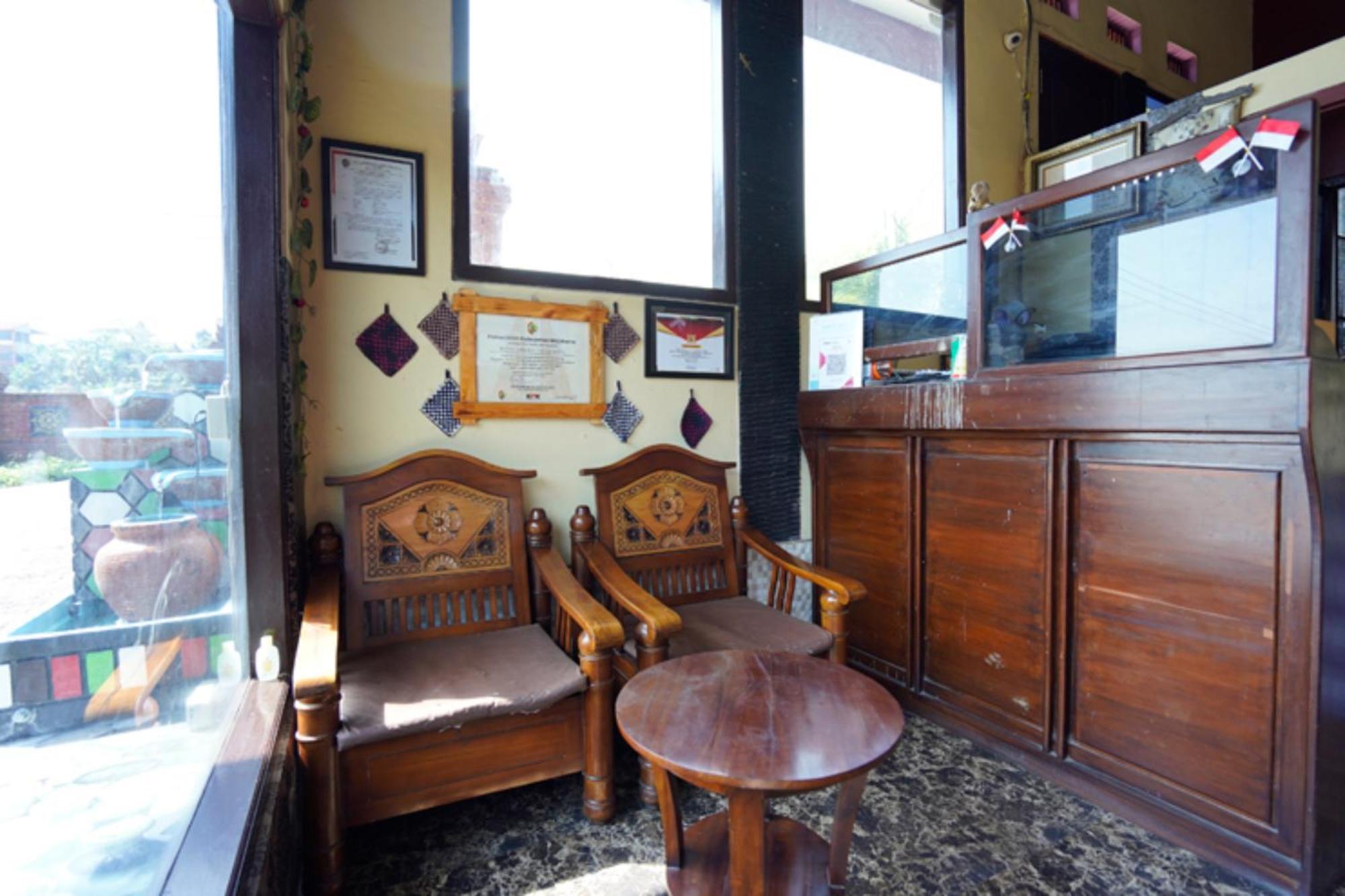 Oyo 927 Carina Hotel Claket Dış mekan fotoğraf